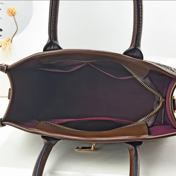 3 pcs Soft Gray Crocodile Pattern Deluxe Faux Leather - Picture 2 of 6